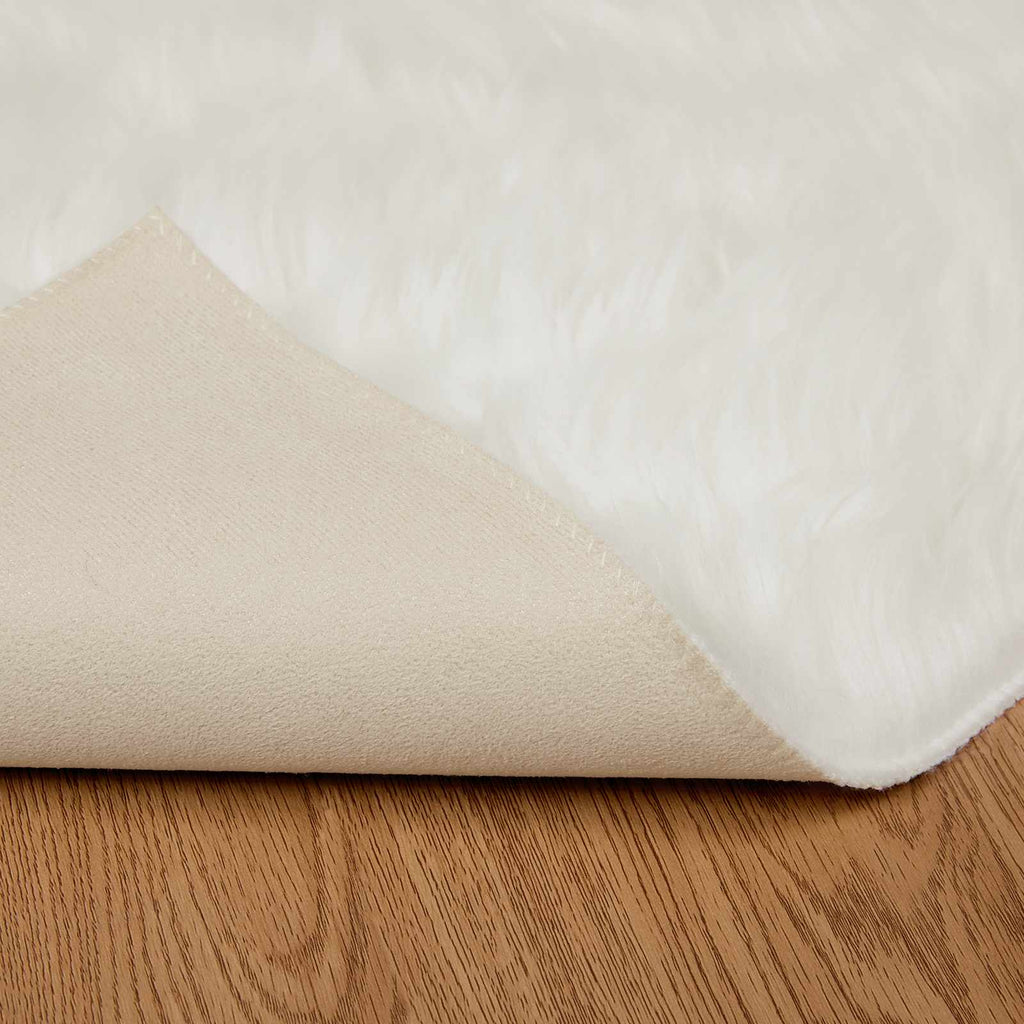 Kunstschaffell Teppich Tafalla Polyester Weiß