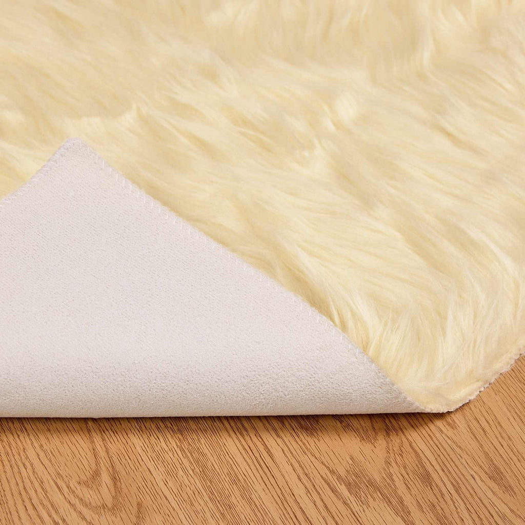 Kunstschaffell Teppich Tafalla Polyester Creme