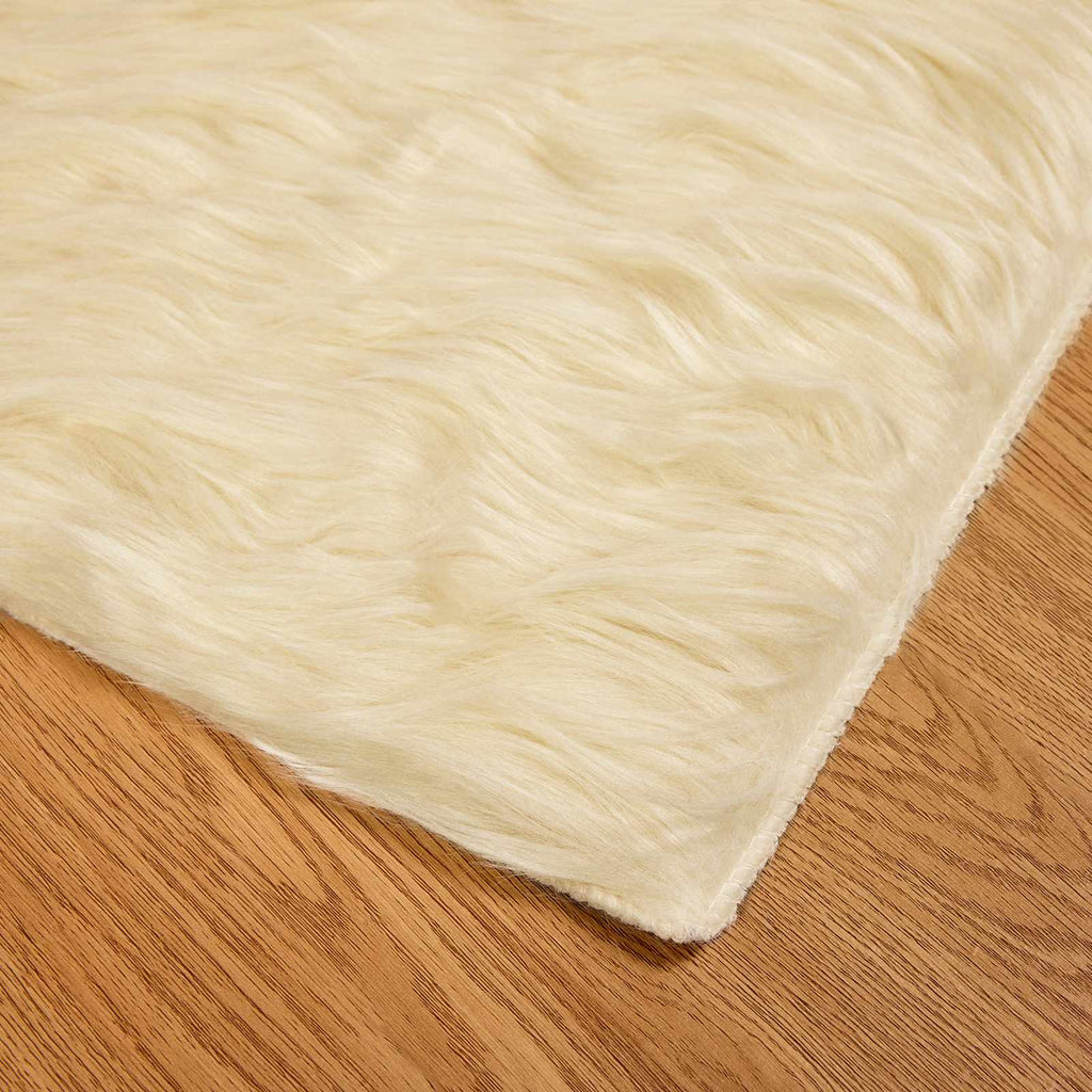 Kunstschaffell Teppich Tafalla Polyester Creme