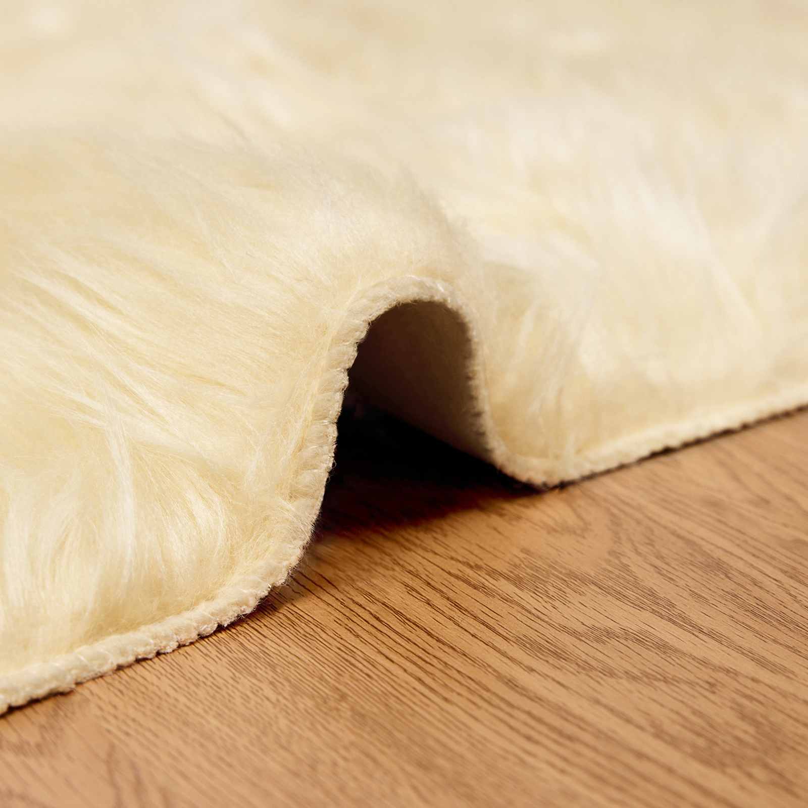 Kunstschaffell Teppich Tafalla Polyester Creme