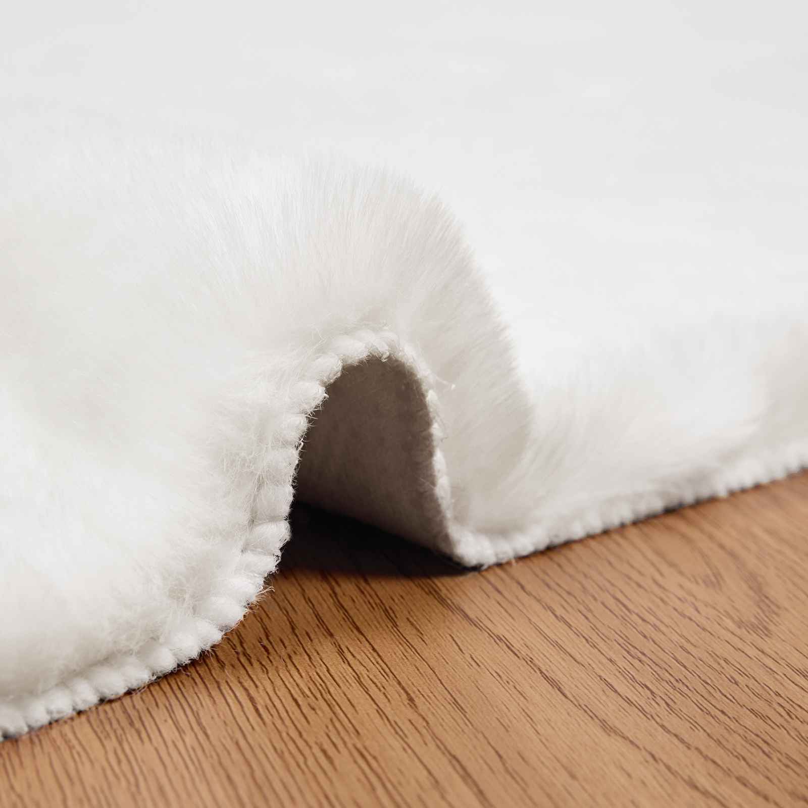Rutschfester Kunstfellteppich Olite Polyester Weiß