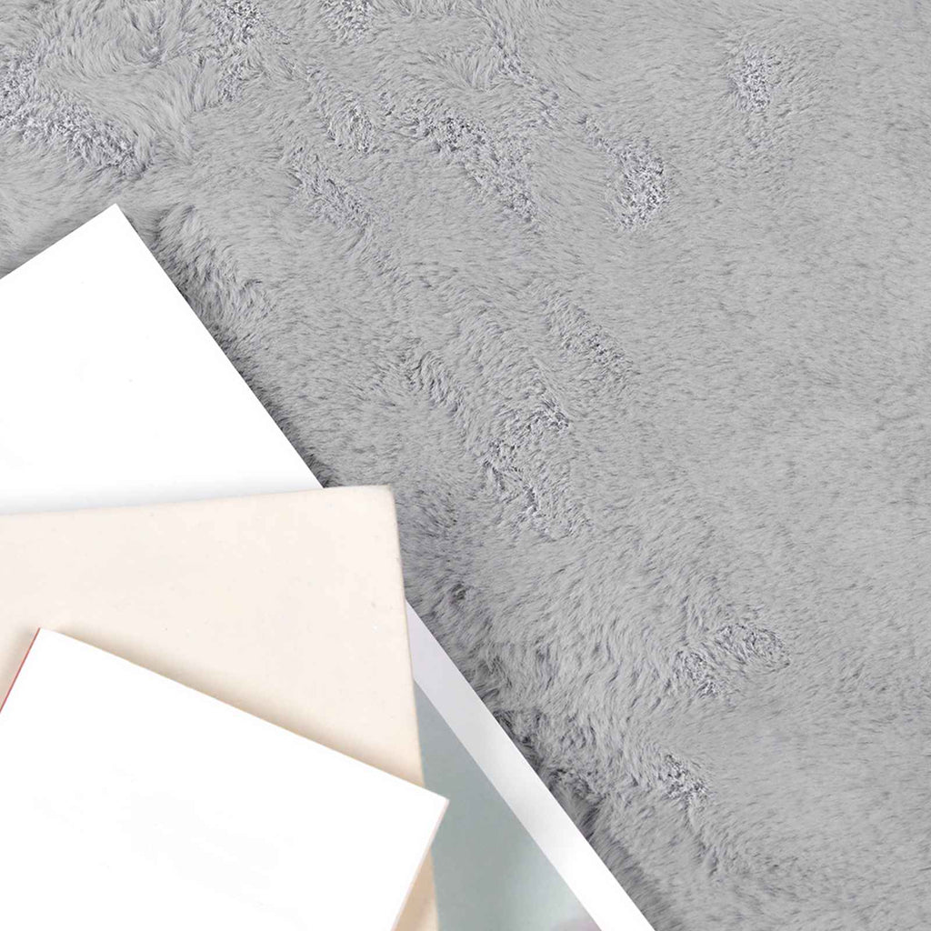 Rutschfester Kunstfellteppich Olite Polyester Grau