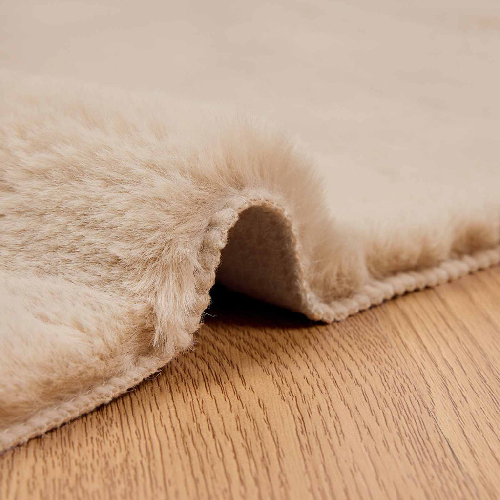 Rutschfester Kunstfellteppich Olite Polyester Taupe