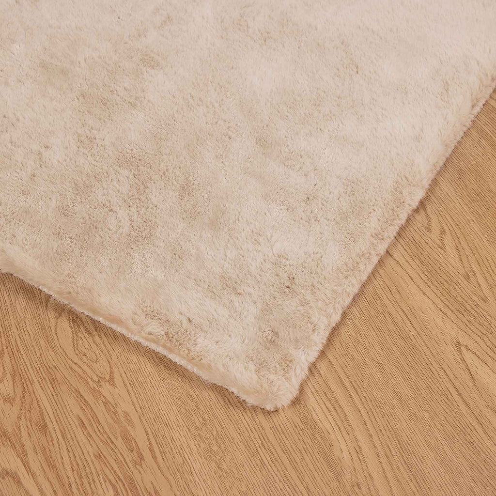 Rutschfester Kunstfellteppich Olite Polyester Taupe